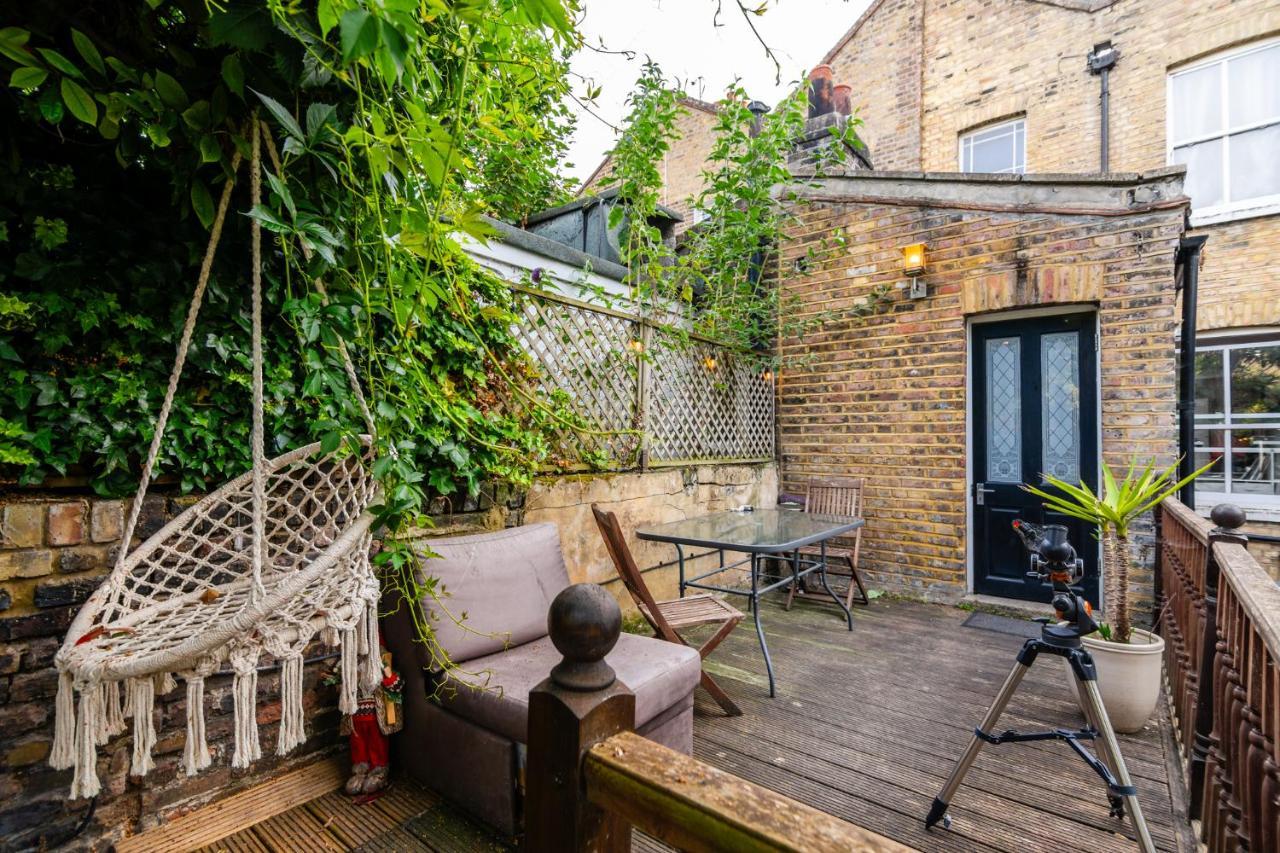 Privatunterkunft Double W/projector & Garden Hot Tub